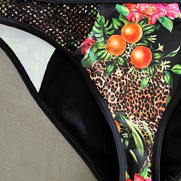 Black Hot Pink Floral Animal Cherry & Orange Print Mesh Trim Bikini Bottoms M - Picture 2 of 4